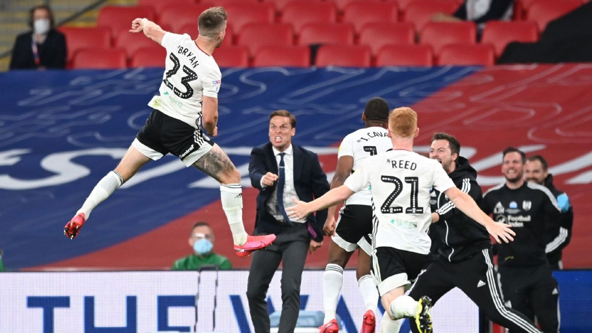 德甲前腰核心球员分析与发展趋势探讨